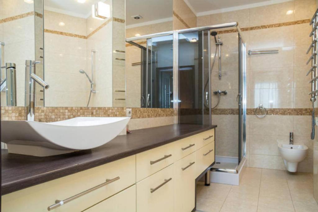 Doba In Ua Most-Sity Apartments Dniepropietrowsk Zewnętrze zdjęcie
