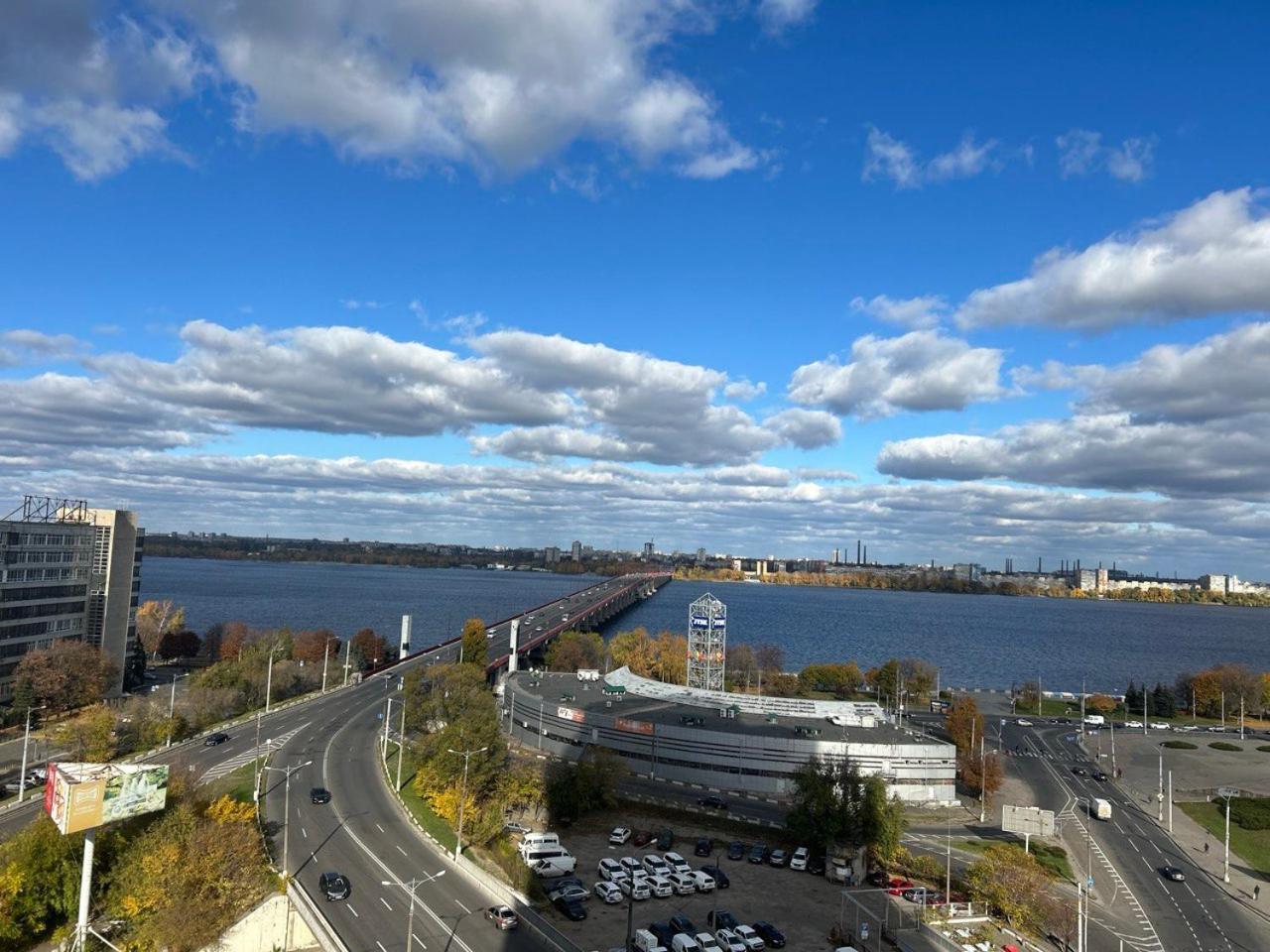 Doba In Ua Most-Sity Apartments Dniepropietrowsk Zewnętrze zdjęcie