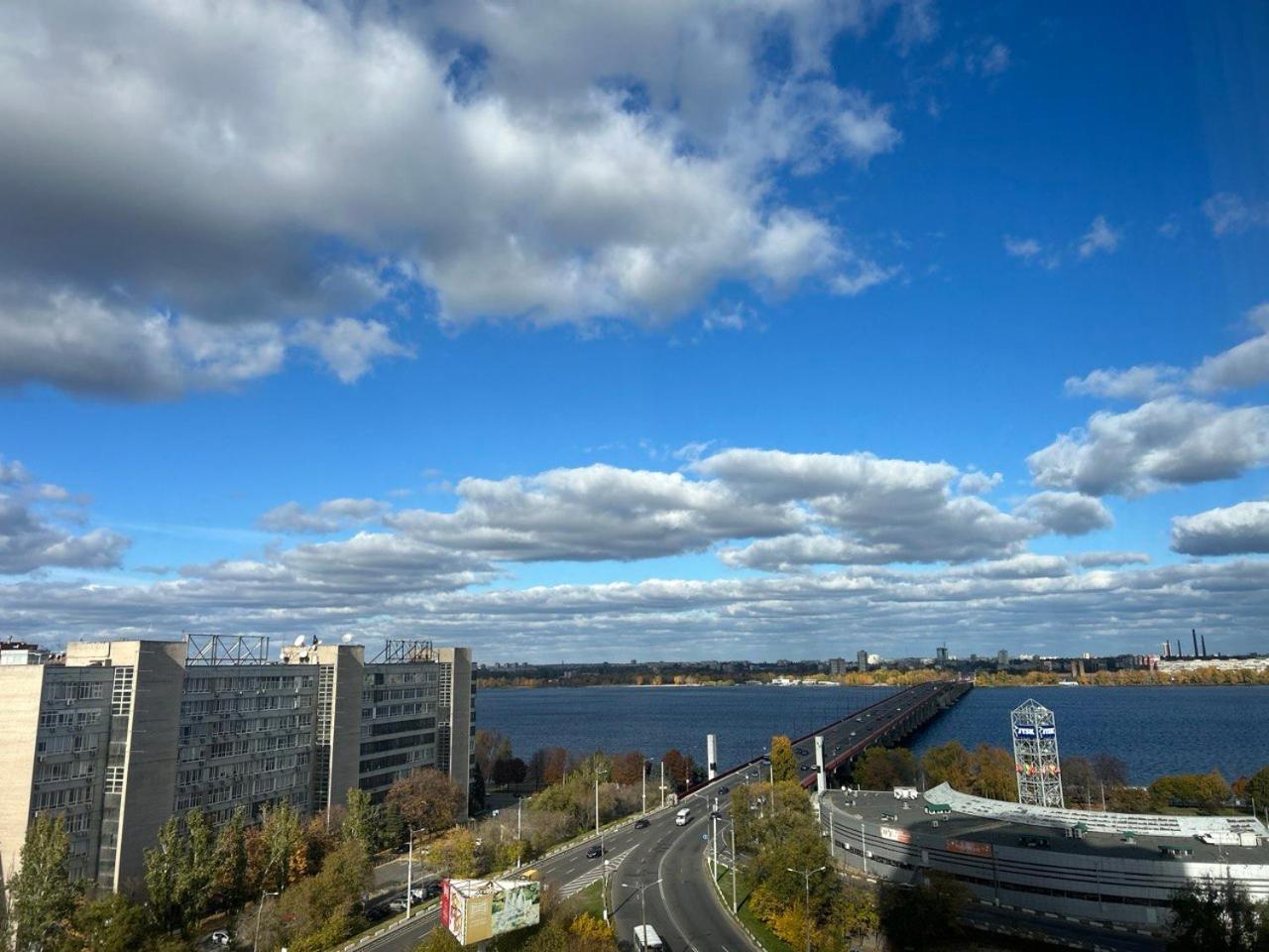 Doba In Ua Most-Sity Apartments Dniepropietrowsk Zewnętrze zdjęcie
